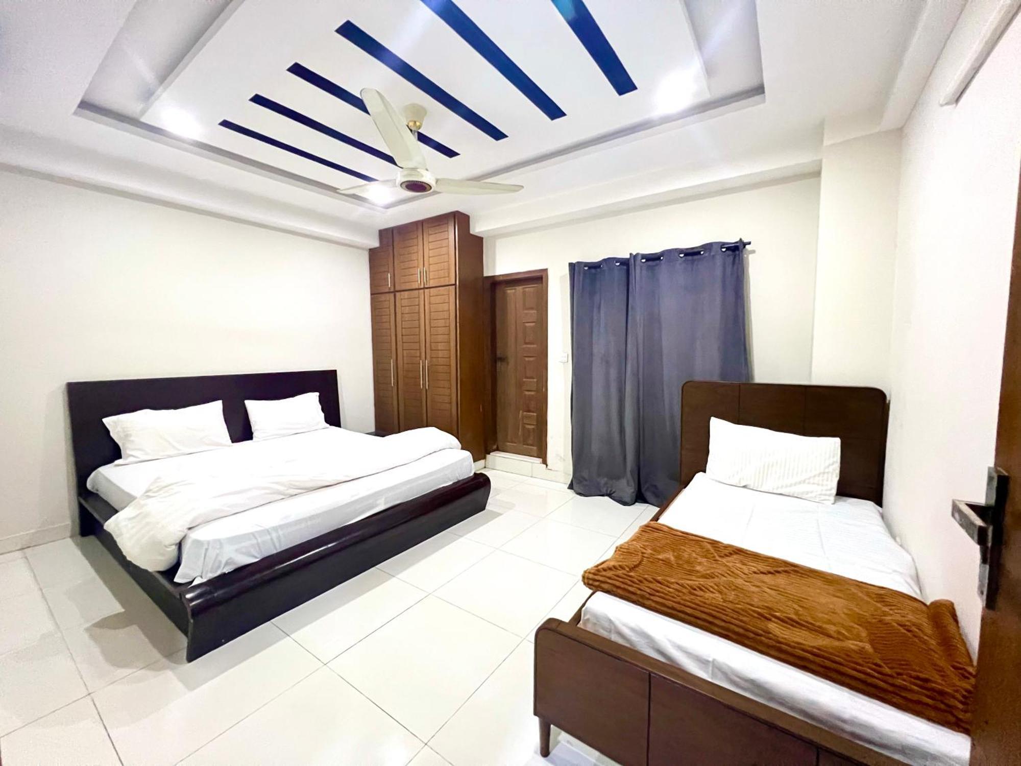 Luxury Apartment Rentals Исламабад Экстерьер фото